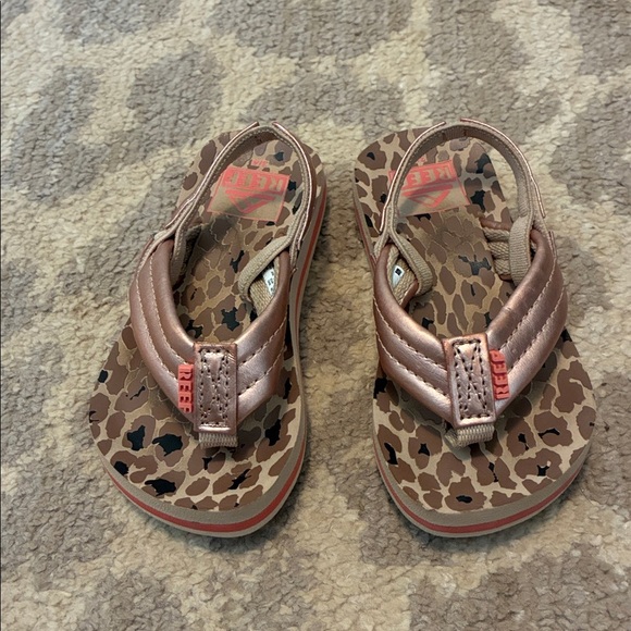 Reef Little Kids Ahi Cheetah Flip Flops sz 3/4 - Picture 2 of 4